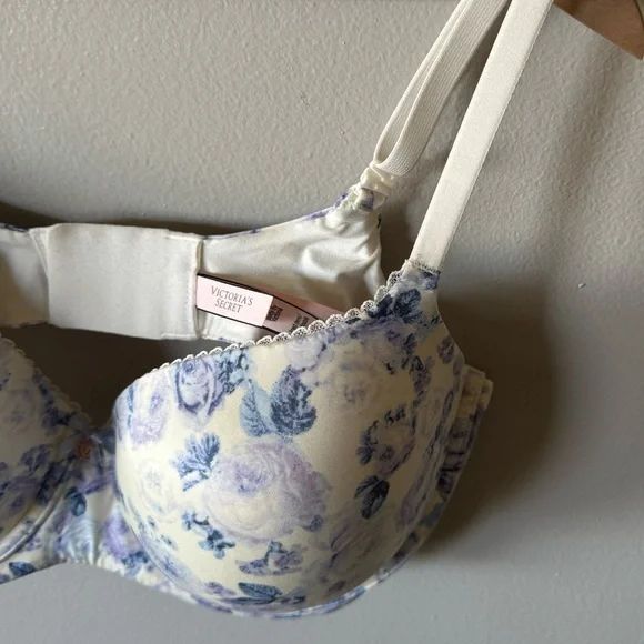 Body by Victoria, Victoria’s Secret Bra - Picture 4 of 9